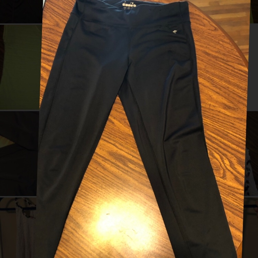 Black workout leggings